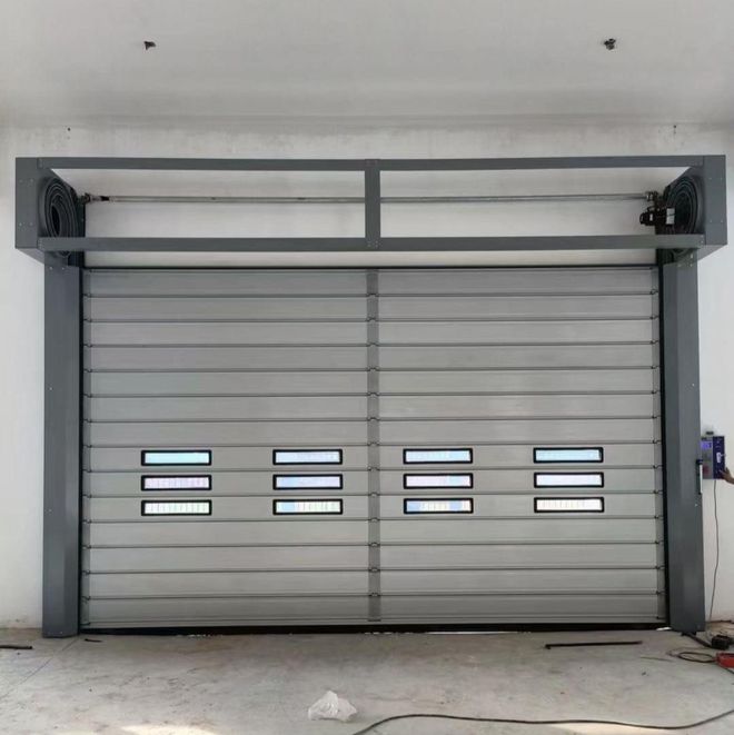 渦輪硬質(zhì)快速門(mén),鋁合金材質(zhì)抗風(fēng)大門(mén)